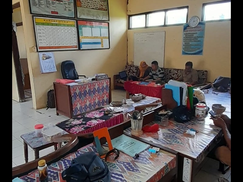 Ruang Kepsek / Guru
